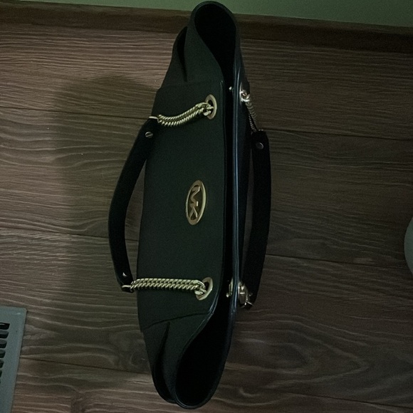 Michael Kors purse/tote - Picture 3 of 3